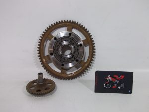 EMBRAGUE DE ARRANQUE + PI&Ntilde;ON AUXILIAR YAMAHA TMAX 2001/03